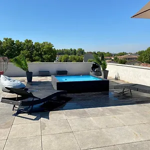 https://appartement-rooftop-avec-piscine.aixenprovencehotels.org